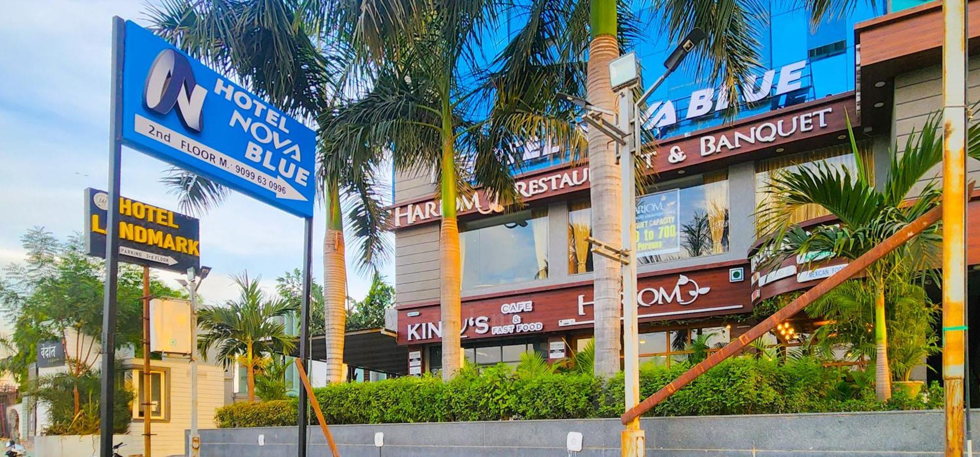 Hotel Nova Blue Ahmedabad Buitenkant foto